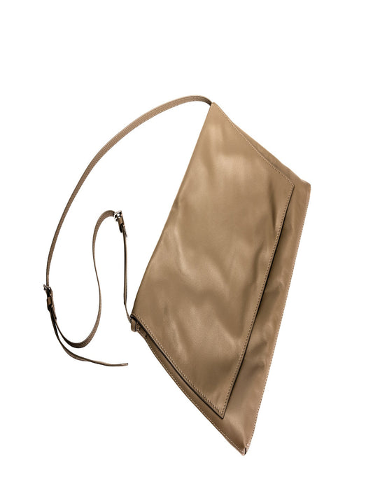 TR Nan Shoulder